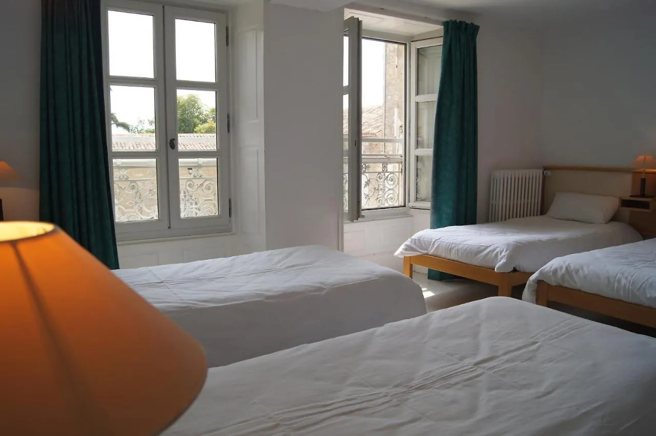 Chateau De Mons Armagnac Caussens 3*,  France